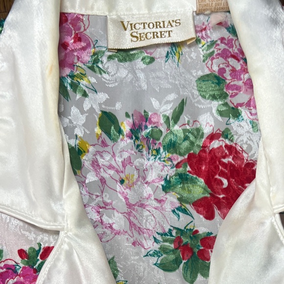 Victoria's Secret Gold Label Robe - Picture 3 of 3